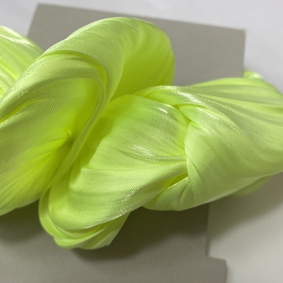 Nordstrom BP neon green scrunchie NWT - Picture 2 of 3
